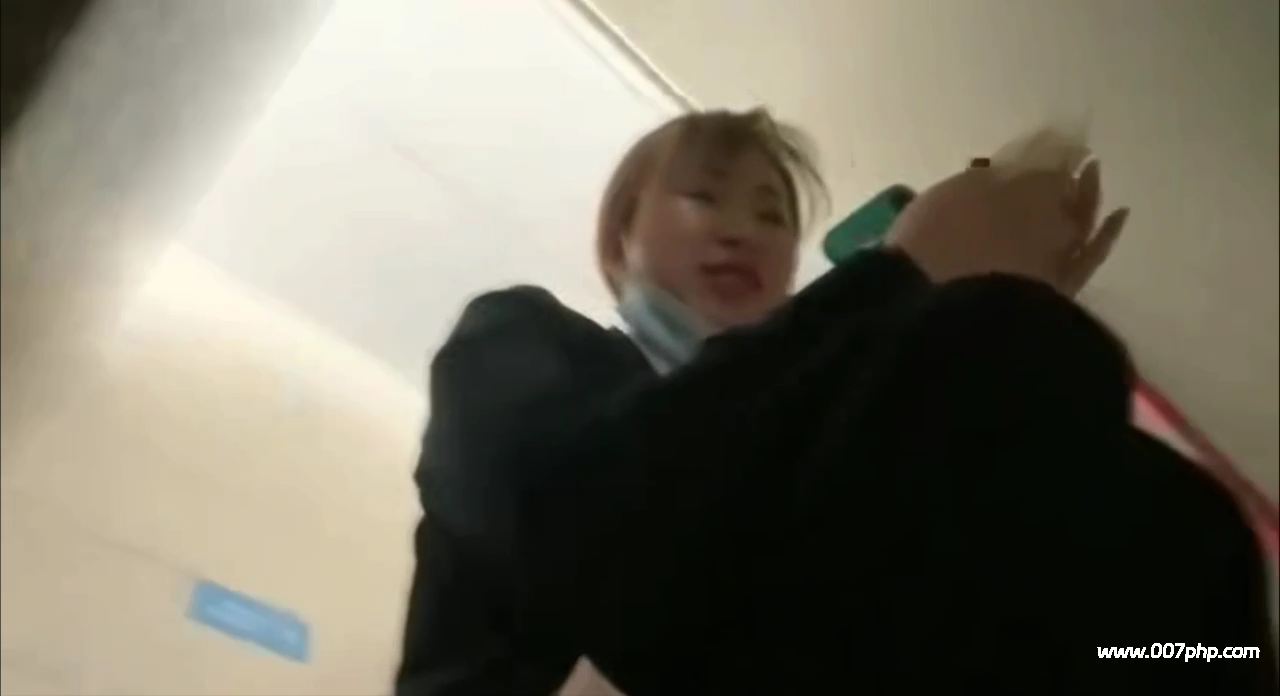 好闺蜜无所不拍#厕拍 上厕所 #放尿